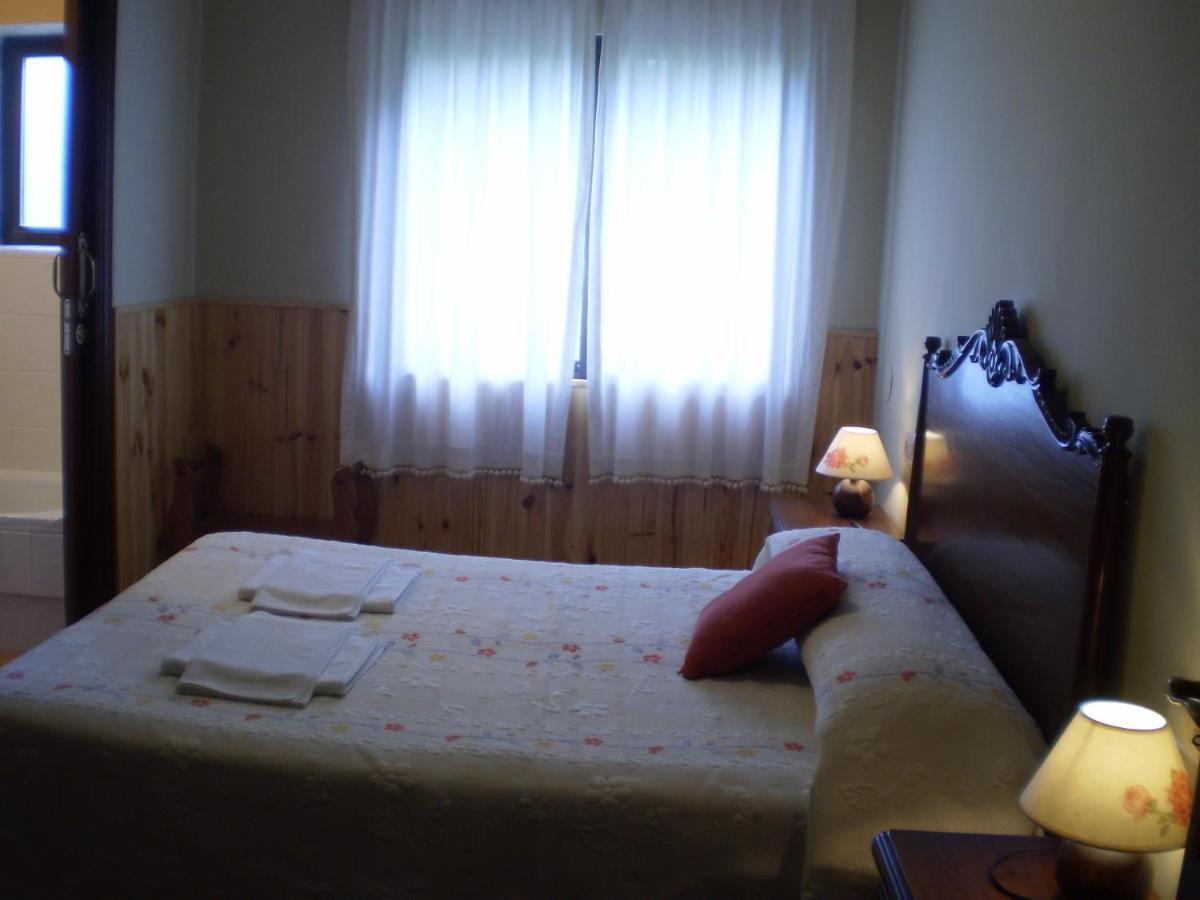 Casa Rural Las Tuyas En Segovia Palazuelos de Eresma Kültér fotó