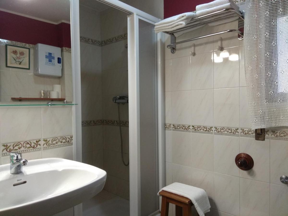 Casa Rural Las Tuyas En Segovia Palazuelos de Eresma Kültér fotó