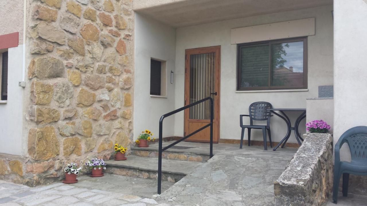 Casa Rural Las Tuyas En Segovia Palazuelos de Eresma Kültér fotó